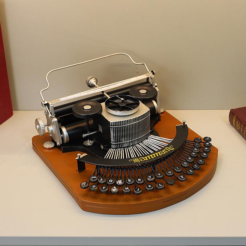 Modelo de máquina de escrever  - Home Office Industrial Style avaliação e preço