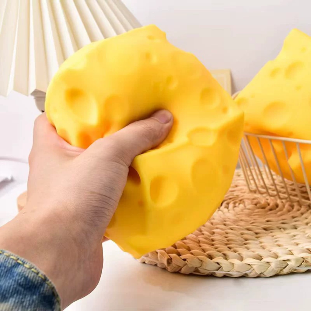 Bola Anti-stress de Queijo, Br - Home Office Living Room avaliação e preço